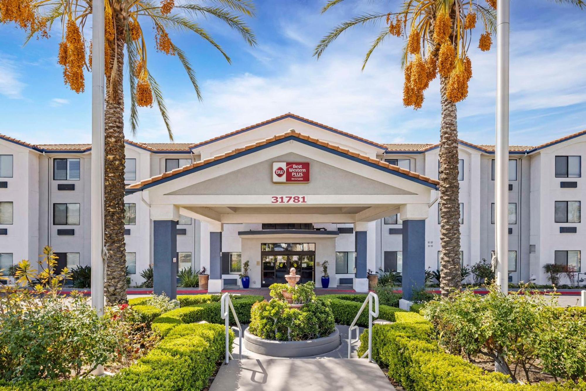 Best Western Plus Lake Elsinore Inn & Suites Exterior photo